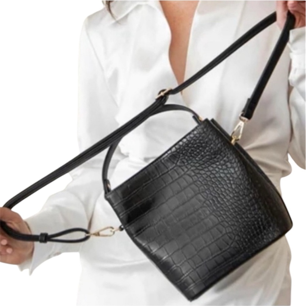 AOTA Elena black vegan leather handbag removable crossbody strap new with tag